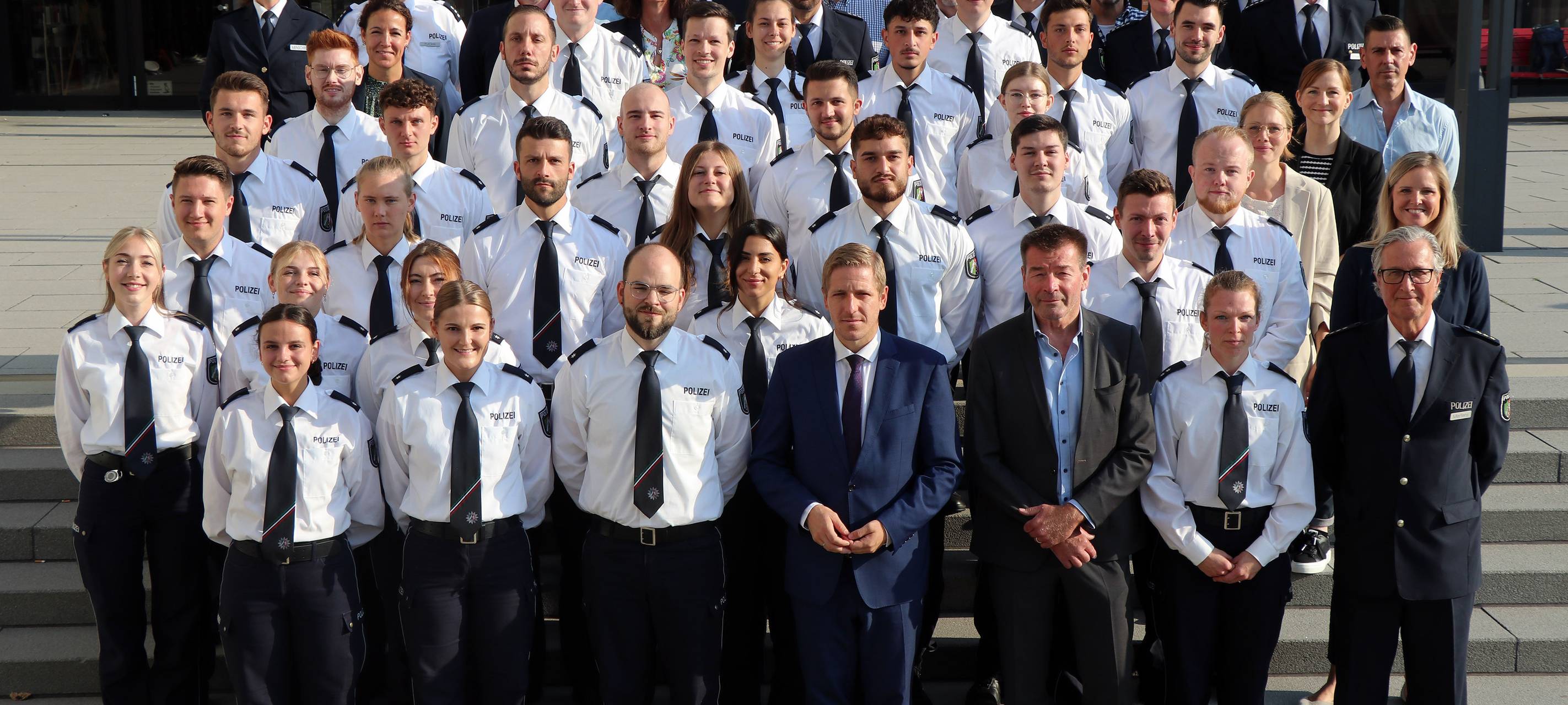 38 neue Polizisten im Kreis Euskirchen im Dienst