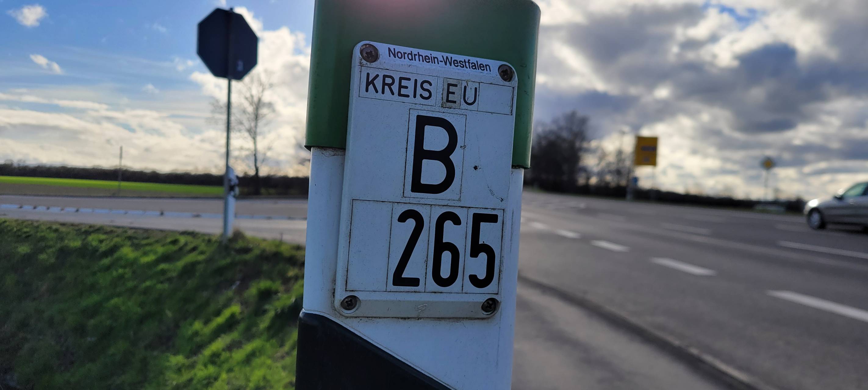 Motorradfahrer stirbt auf B265 bei Hellenthal