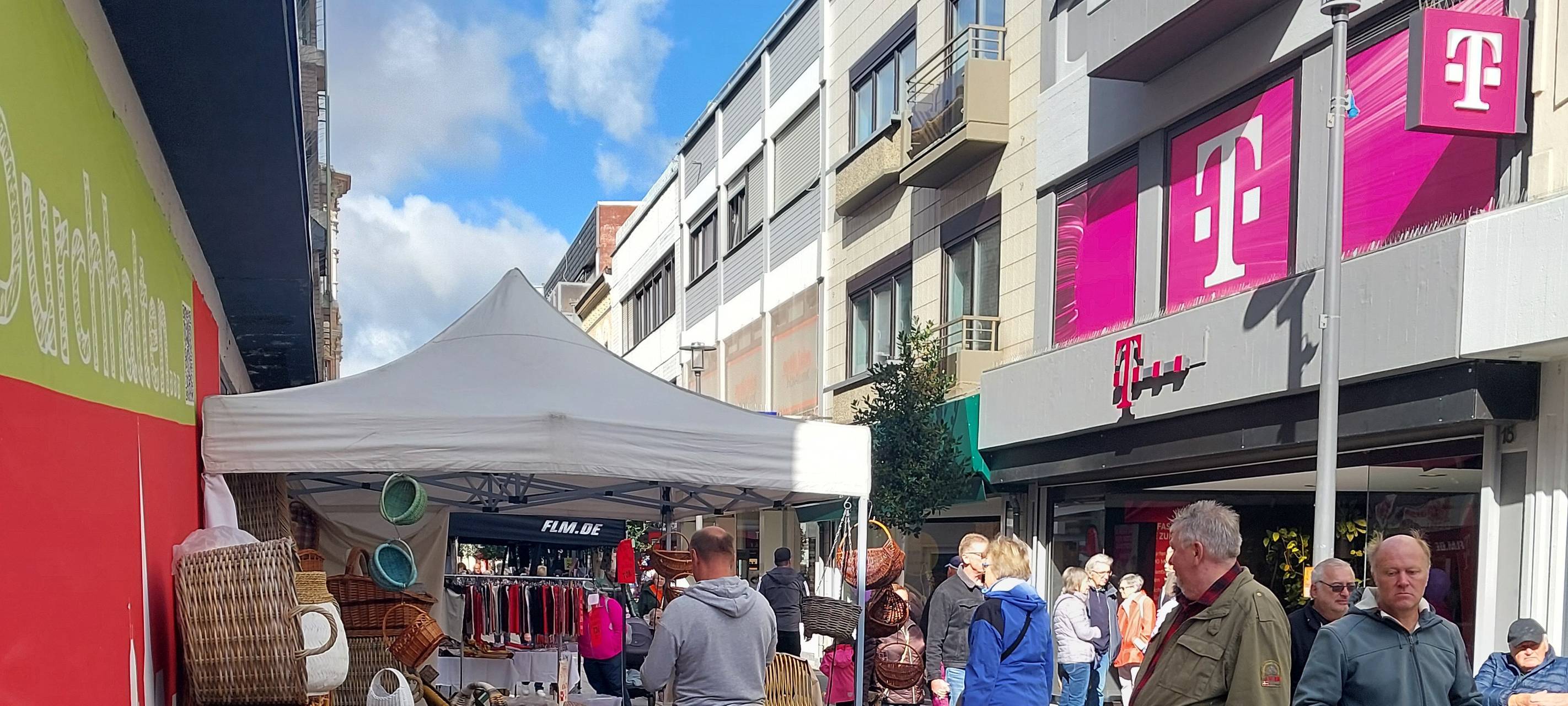 Viele Besucher beim Euskirchener Knollenfest