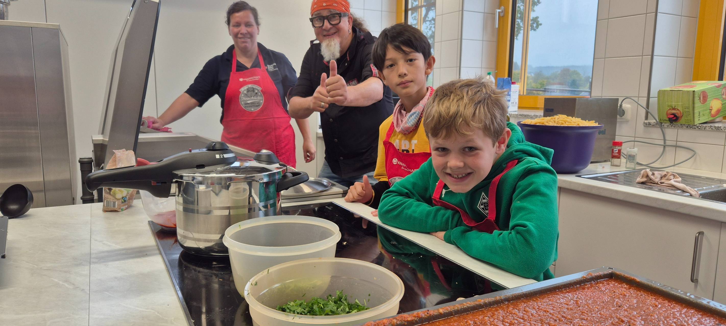 Dahlem: Sternekoch in der Schulküche