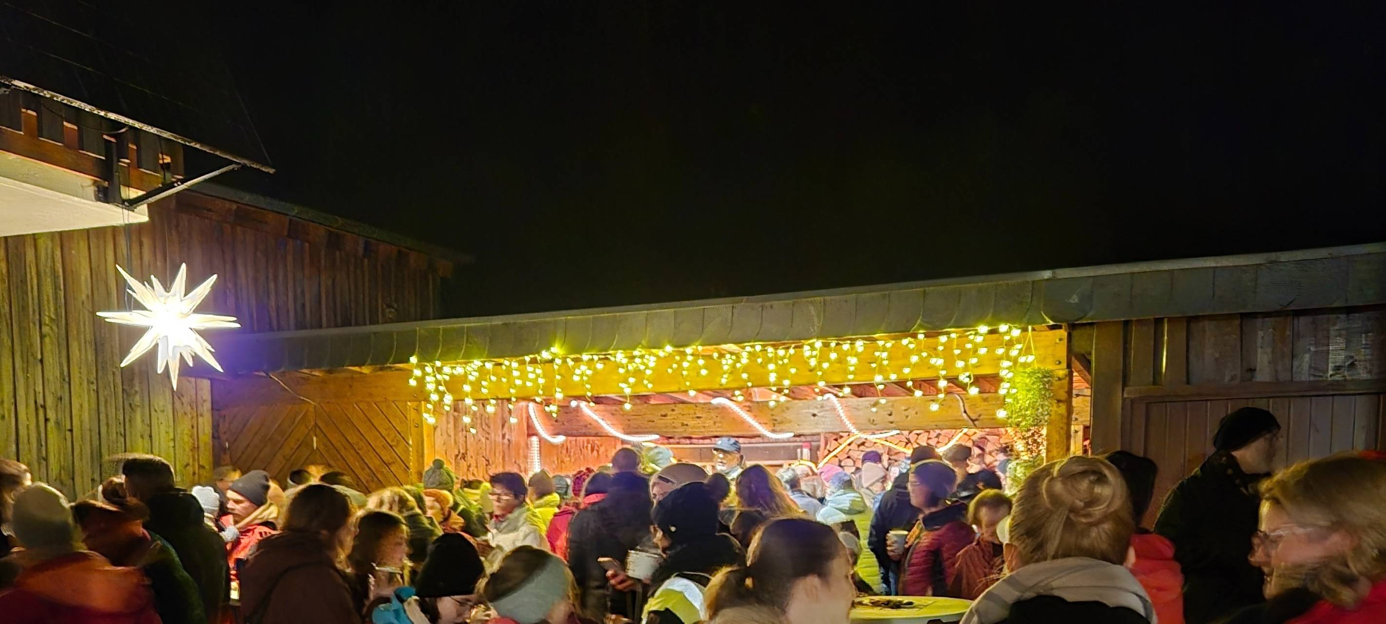 Hellenthal: Lebendiger Adventskalender
