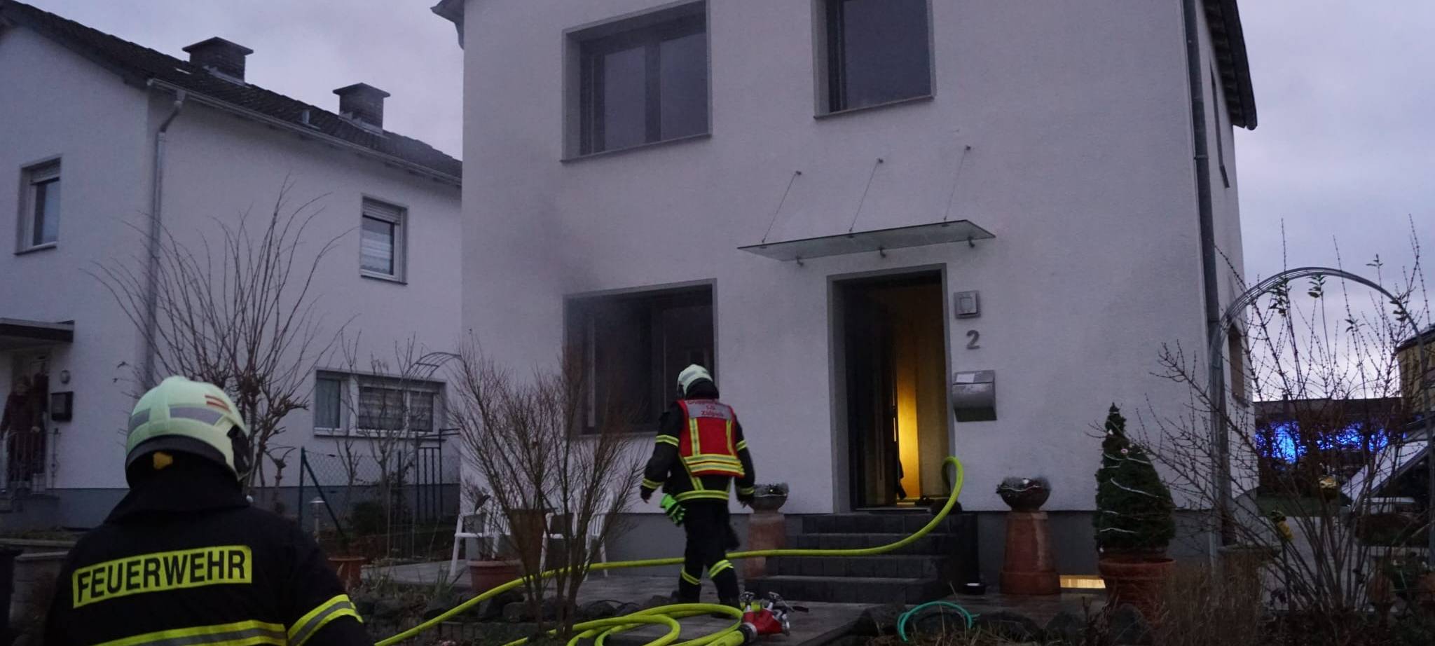Feuerwehr Zülpich im Großeinsatz: Zwei Brände an einem Abend