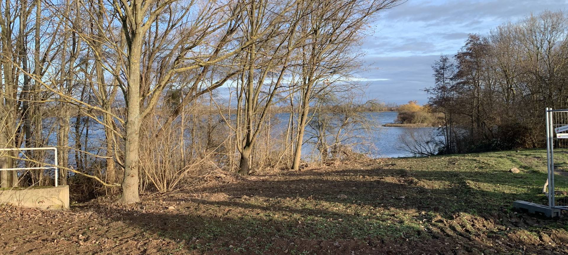 Hochwasser fließt in Zülpicher See