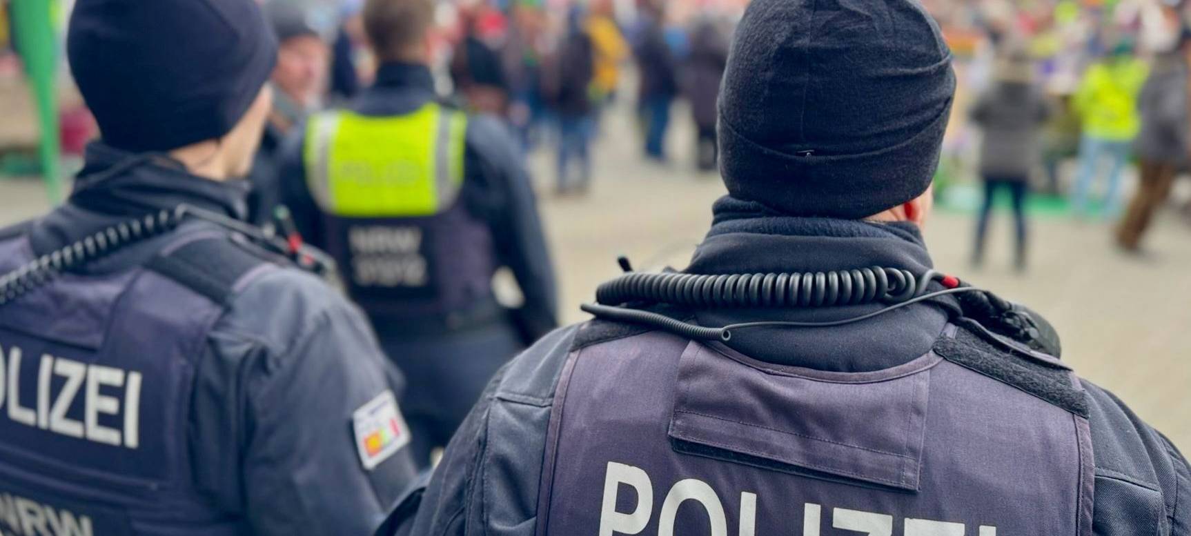 11 Platzverweise bei Demo gegen AfD-Kundgebung in Euskirchen