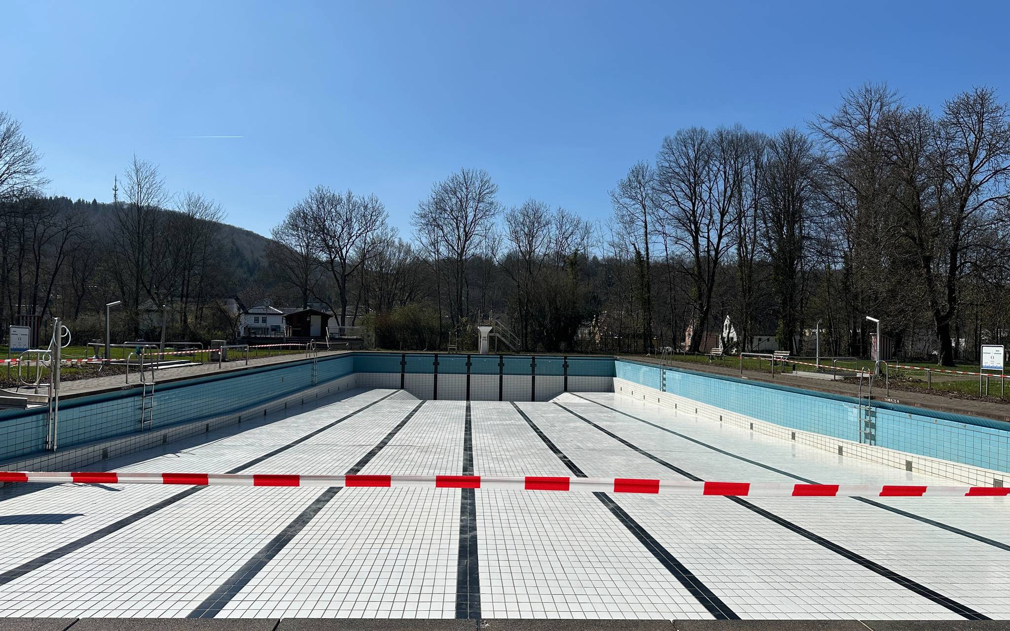 Rosenbad fit für die Freibad-Saison