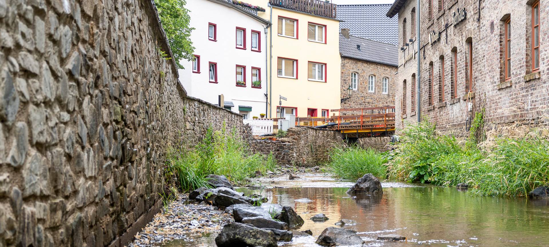 „SeelenSchätze“: Neue Flut-Skulptur in Bad Münstereifel