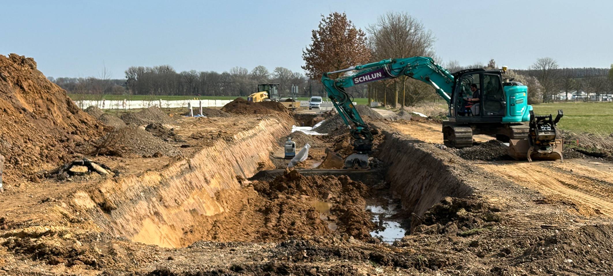 Bauarbeiten zum Hochwasserschutz am Vlattener Bach