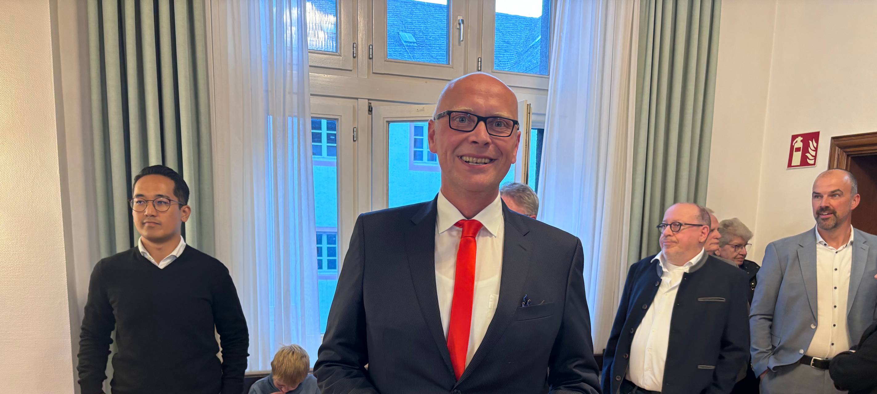 Steuer und Glatzel gewinnen Stichwahlen