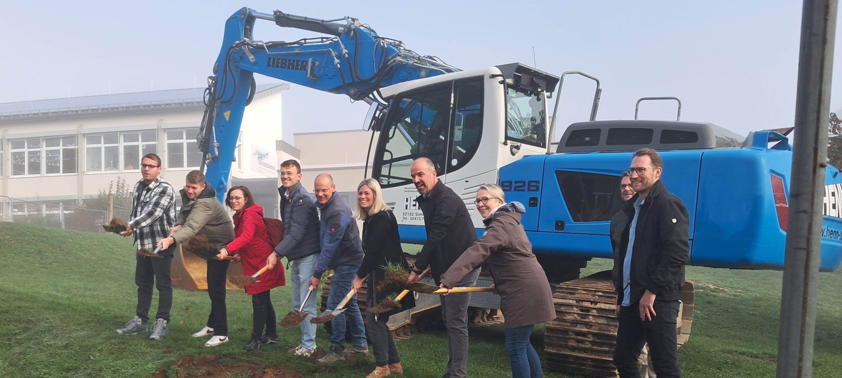 Spatenstich für Erweiterung der Ahr-Grundschule
