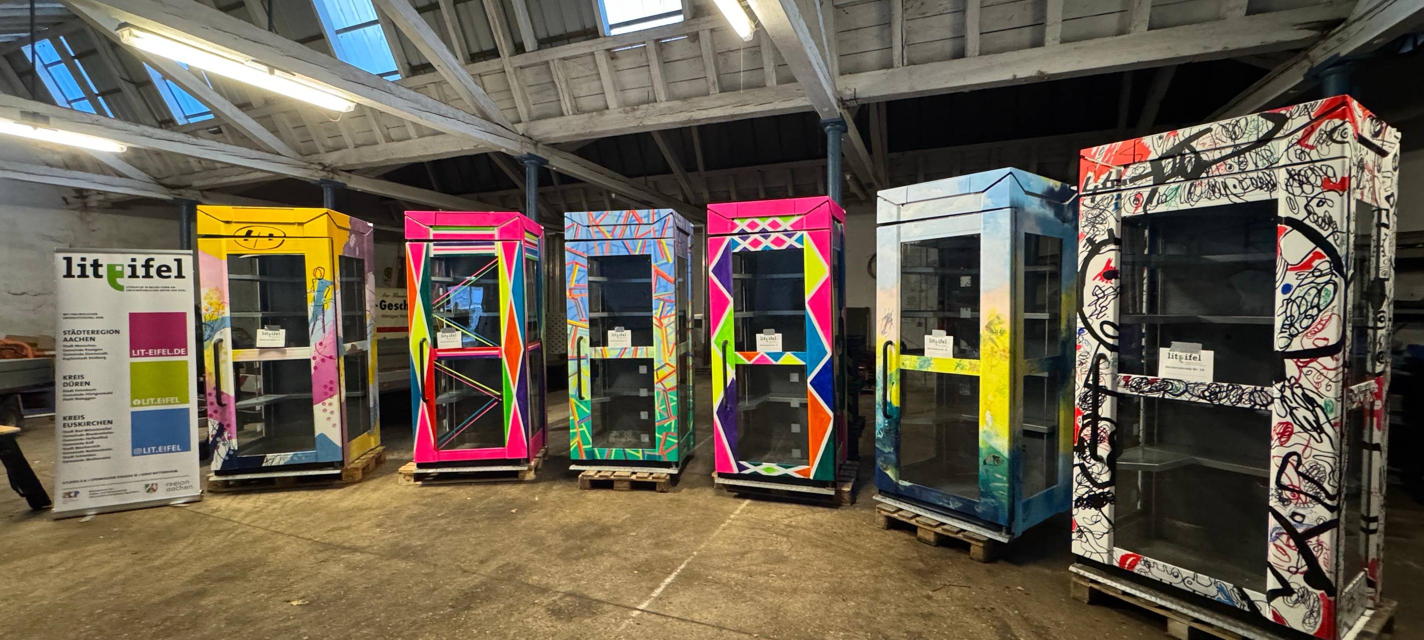 Neue Bücherschränke für Hellenthal