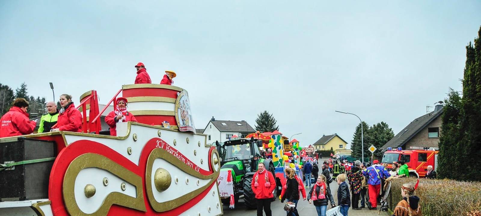 Die ersten Karnevalszüge am Wochenende