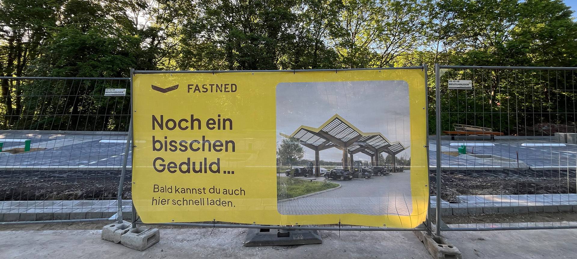 Schnellladestation wird am Mühlensee gebaut