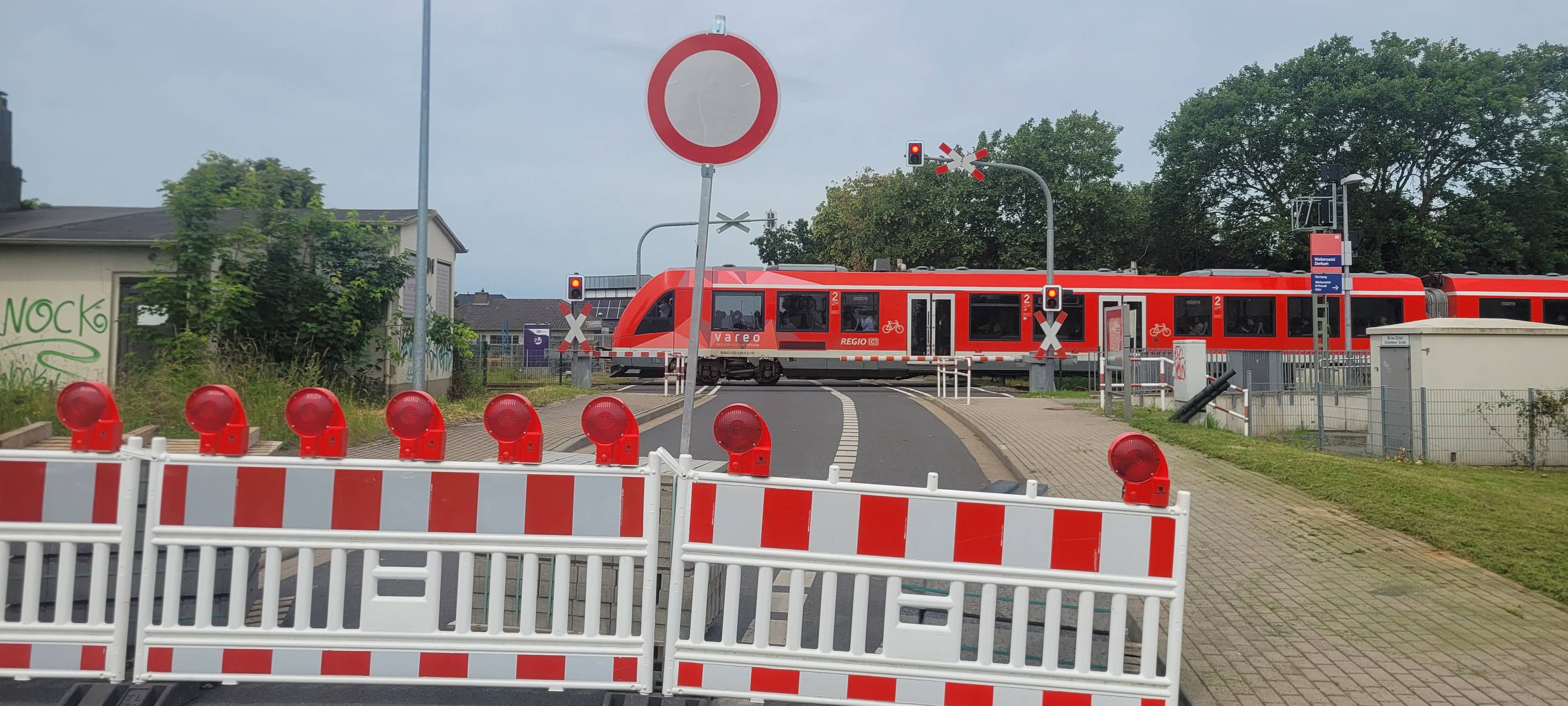 Bahnübergang Derkum bis Ende Juli dicht