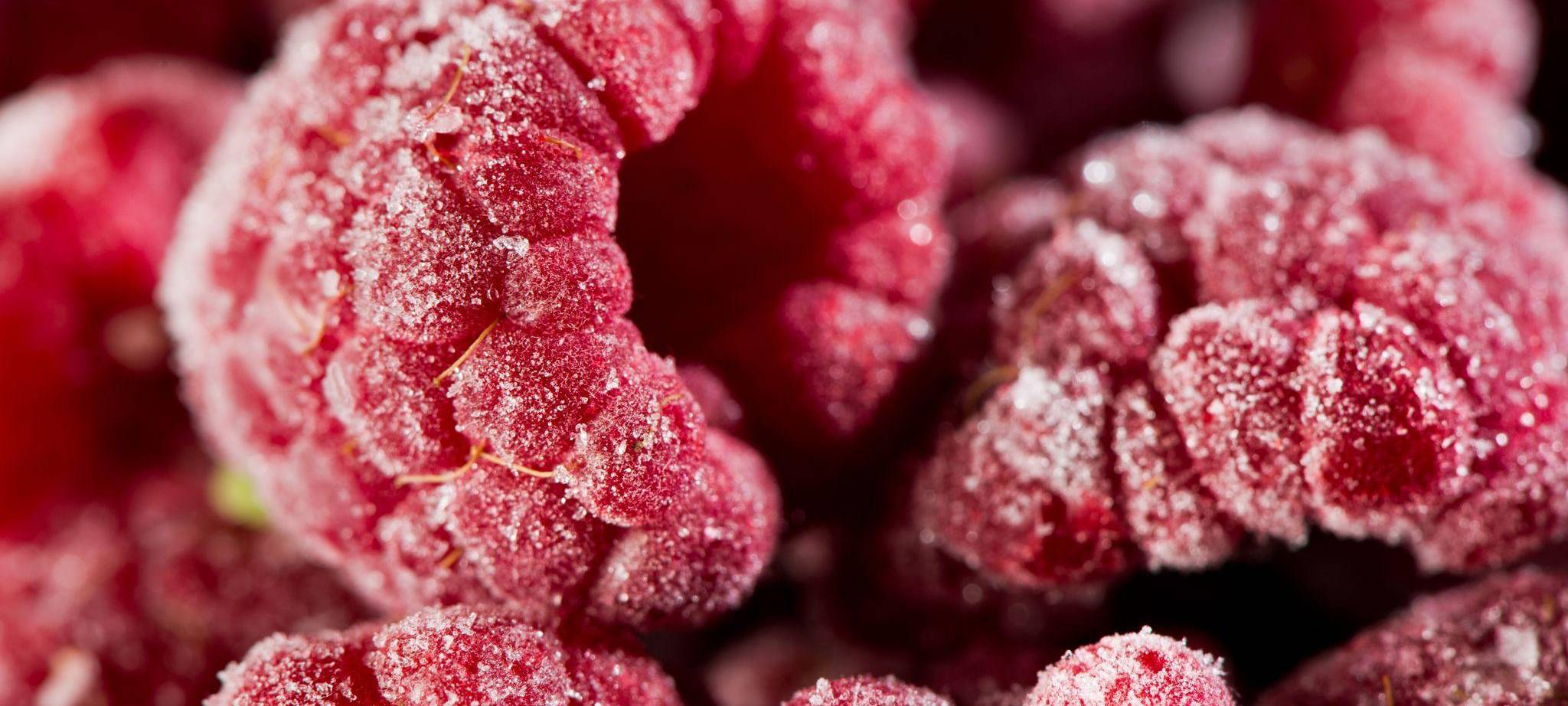 Tiefgekühlte Himbeeren
