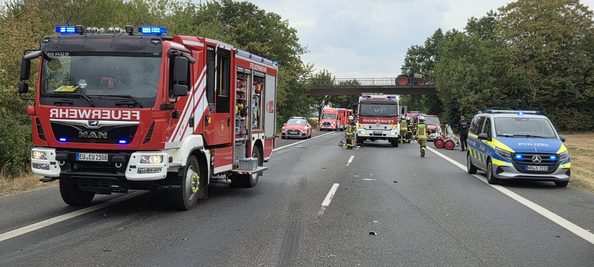 Schwerer Verkehrsunfall auf L182 bei Euskirchen